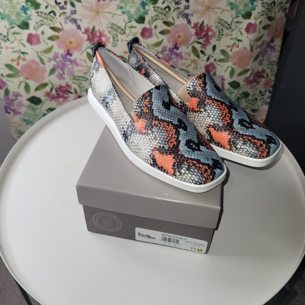 Franco Sarto Woman Slip-on Loafer Size.